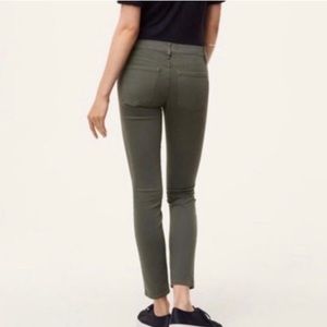 Loft modern skinny dark green pants size 4